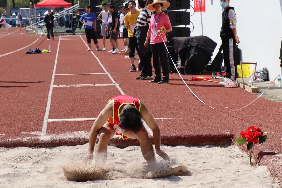 动全民冰雪 动全民冰雪